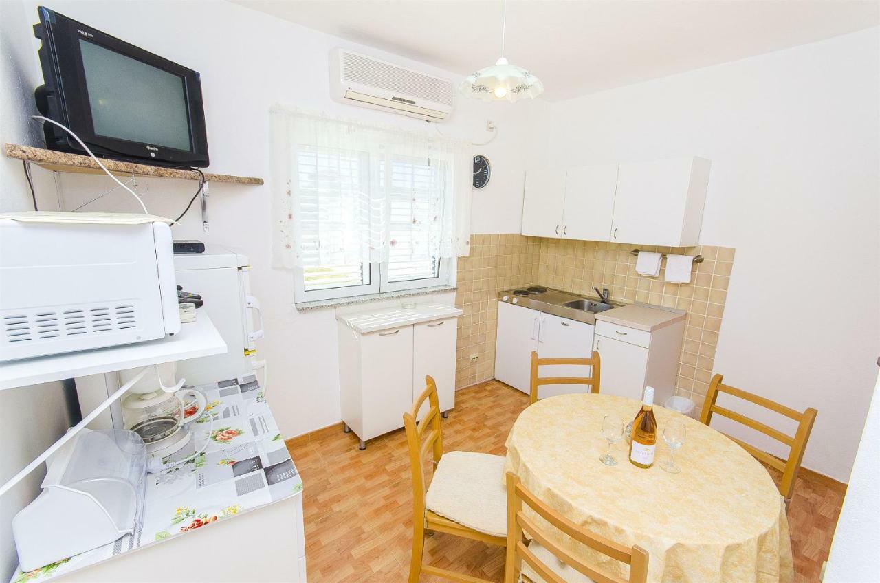 Apartments Rose Sućuraj Zewnętrze zdjęcie